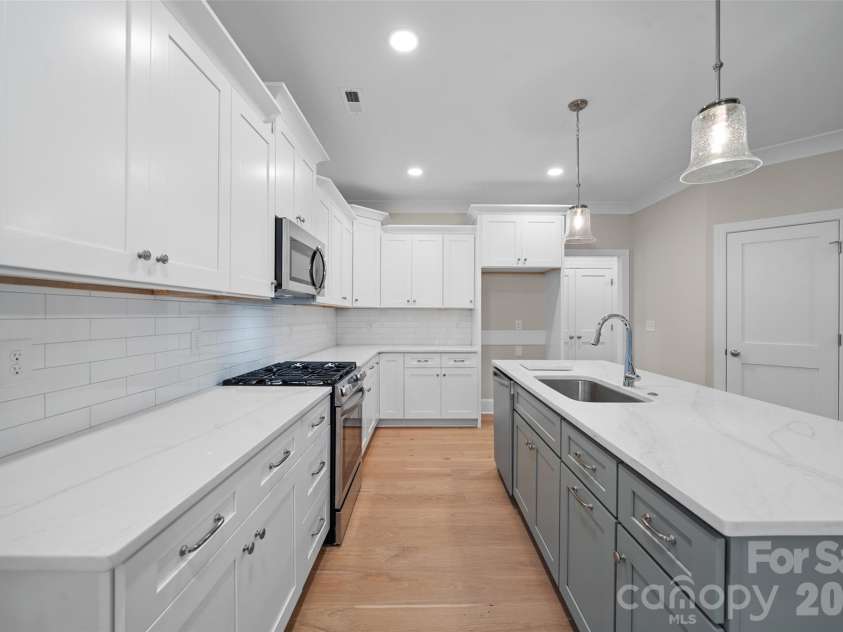 261 Avian Lane, Winston Salem, NC 27127.  MLS# CAR4429356, YatesRealty ID 53588. 