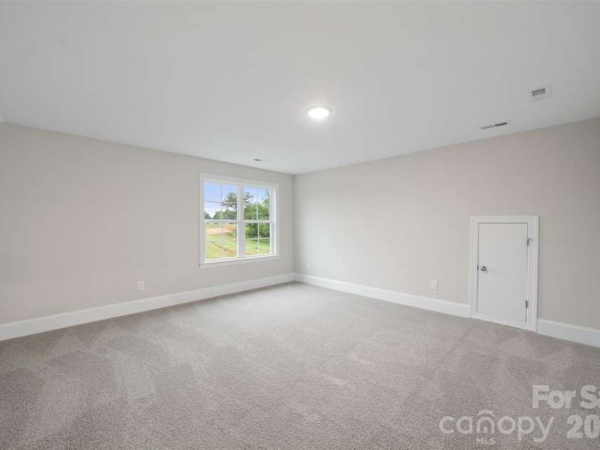 261 Avian Lane, Winston Salem, NC 27127.  MLS# CAR4429356, YatesRealty ID 53588. 