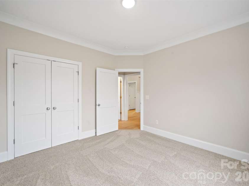 261 Avian Lane, Winston Salem, NC 27127.  MLS# CAR4429356, YatesRealty ID 53588. 