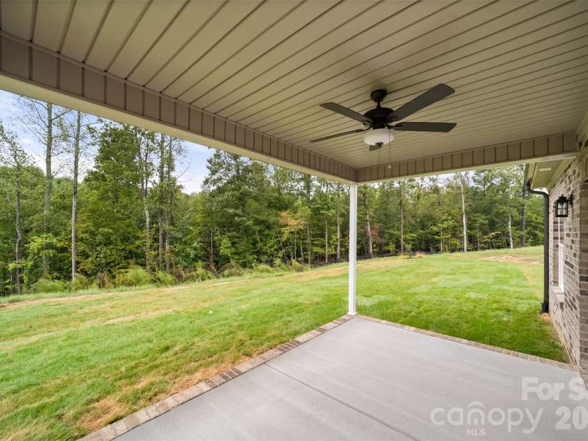 261 Avian Lane, Winston Salem, NC 27127.  MLS# CAR4429356, YatesRealty ID 53588. 
