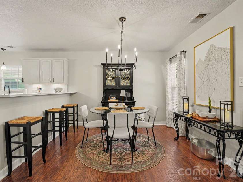 7539 Lady Liberty Lane, Charlotte, NC 28217.  MLS# CAR4428073, YatesRealty ID 53589. Dining Area