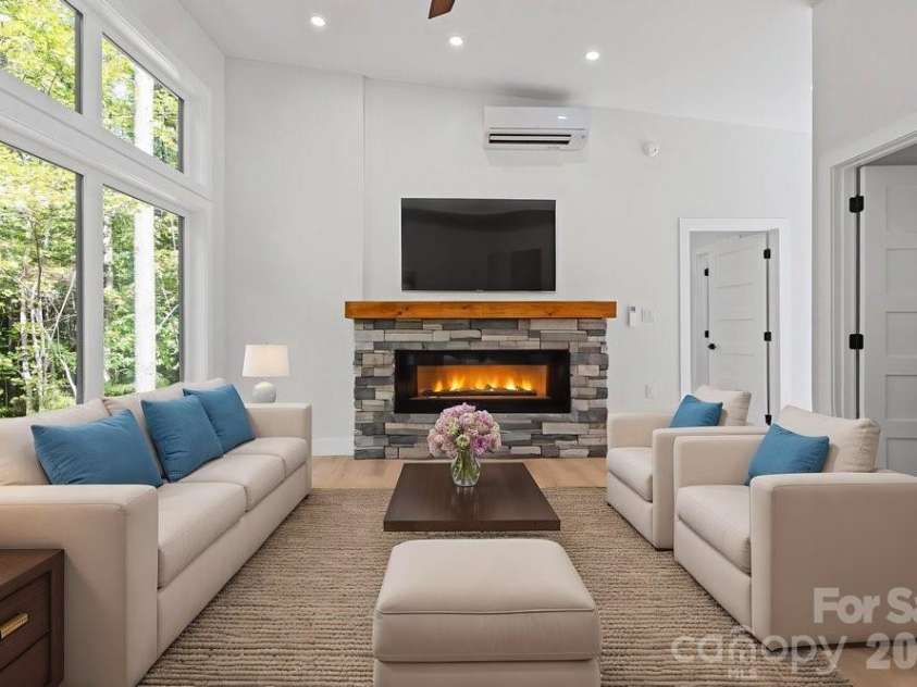 203 Golden Creek Ridge, Union Mills, NC 28167.  MLS# CAR4306320, YatesRealty ID 5359. Virtual Staging
