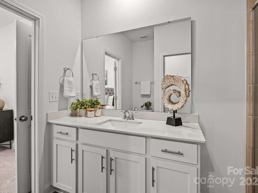 5025 Cherry Gum Court, Matthews, NC 28105.  MLS# CAR4227135, YatesRealty ID 5359. 