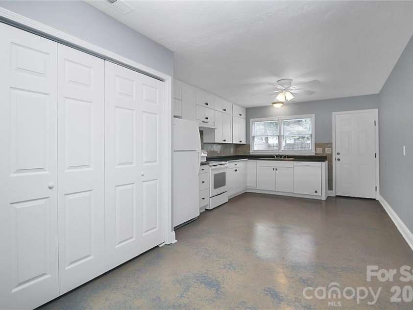212 Kerr Street, Concord, NC 28025.  MLS# CAR4429514, YatesRealty ID 53590. 