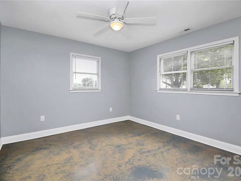 212 Kerr Street, Concord, NC 28025.  MLS# CAR4429514, YatesRealty ID 53590. 