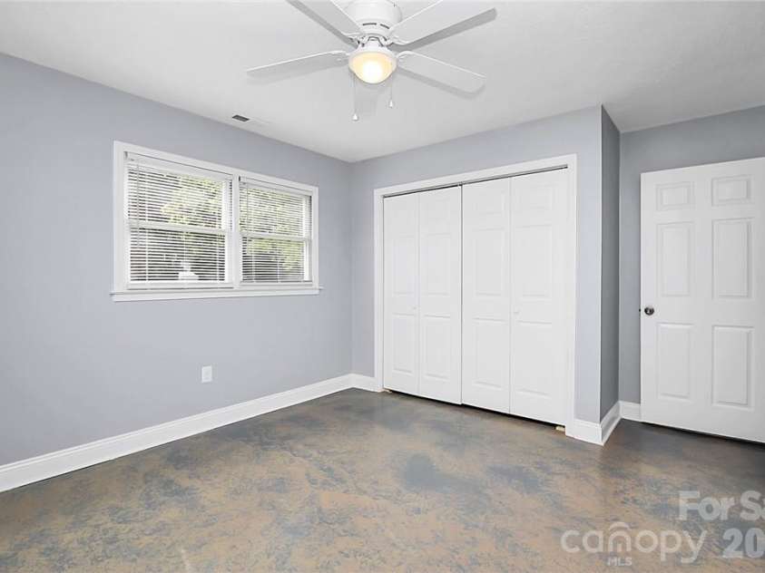 212 Kerr Street, Concord, NC 28025.  MLS# CAR4429514, YatesRealty ID 53590. 