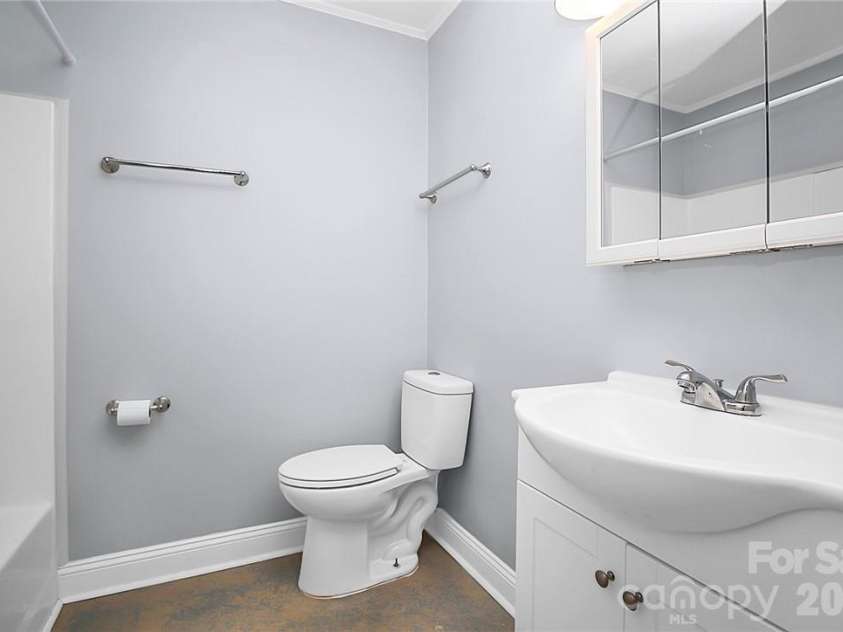 212 Kerr Street, Concord, NC 28025.  MLS# CAR4429514, YatesRealty ID 53590. 
