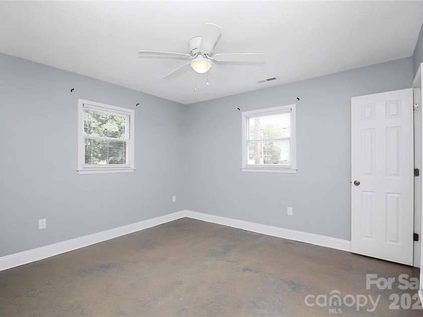 212 Kerr Street, Concord, NC 28025.  MLS# CAR4429514, YatesRealty ID 53590. 