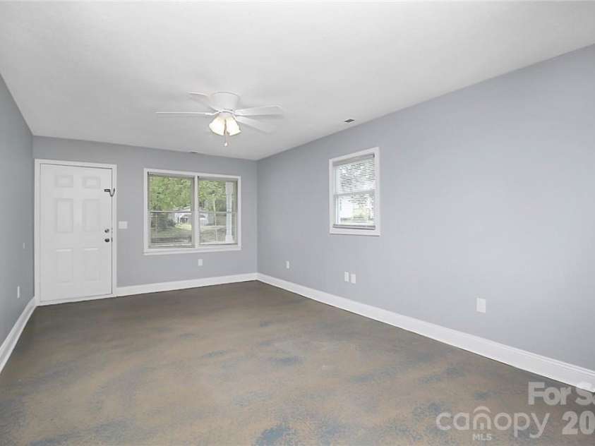 212 Kerr Street, Concord, NC 28025.  MLS# CAR4429514, YatesRealty ID 53590. 