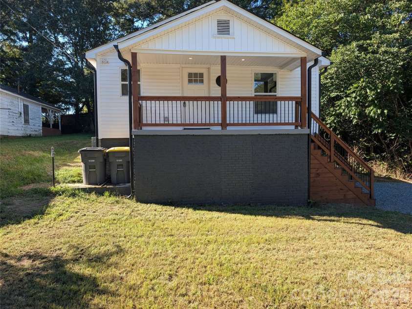 213 Rice Street, Kannapolis, NC 28081.  MLS# CAR4429234, YatesRealty ID 53591. 