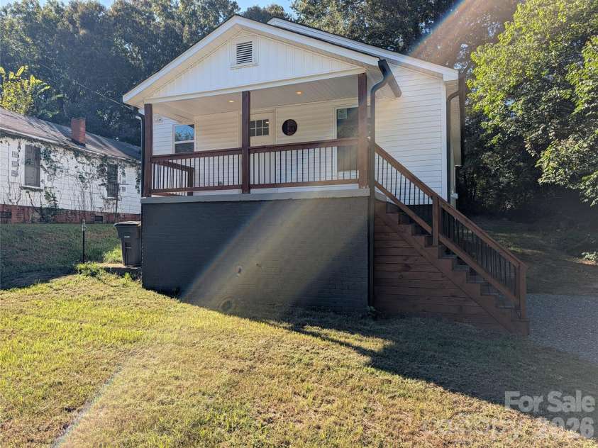213 Rice Street, Kannapolis, NC 28081.  MLS# CAR4429234, YatesRealty ID 53591. 