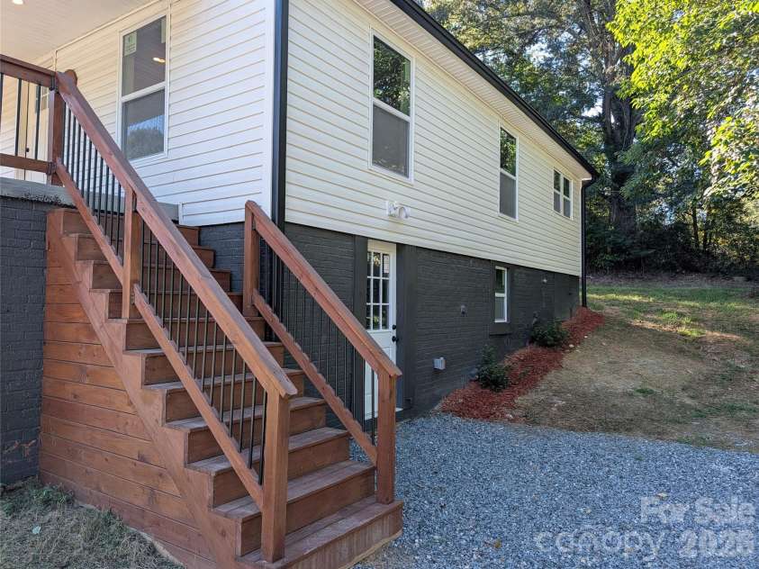 213 Rice Street, Kannapolis, NC 28081.  MLS# CAR4429234, YatesRealty ID 53591. 