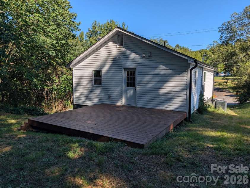 213 Rice Street, Kannapolis, NC 28081.  MLS# CAR4429234, YatesRealty ID 53591. 