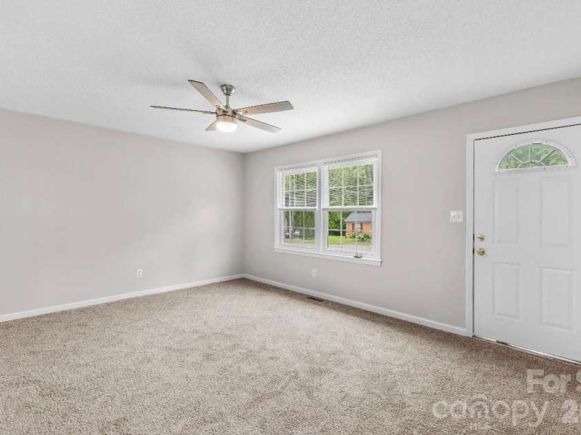 1812 Alpine Drive, Kings Mountain, NC 28086.  MLS# CAR4398960, YatesRealty ID 53592. 