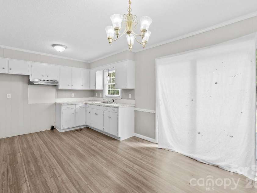 1812 Alpine Drive, Kings Mountain, NC 28086.  MLS# CAR4398960, YatesRealty ID 53592. 