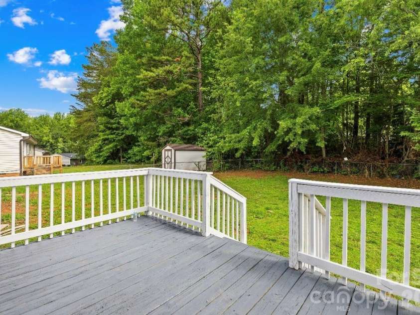 1812 Alpine Drive, Kings Mountain, NC 28086.  MLS# CAR4398960, YatesRealty ID 53592. 