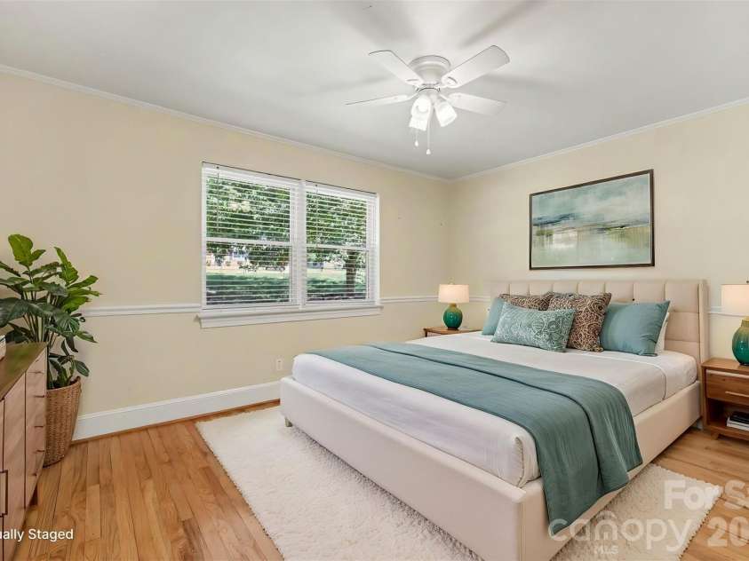 827 Ferndale Drive, Statesville, NC 28677.  MLS# CAR4424302, YatesRealty ID 53596. 