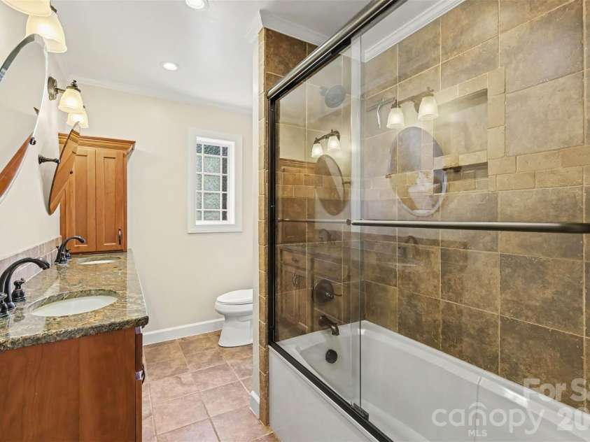 827 Ferndale Drive, Statesville, NC 28677.  MLS# CAR4424302, YatesRealty ID 53596. 