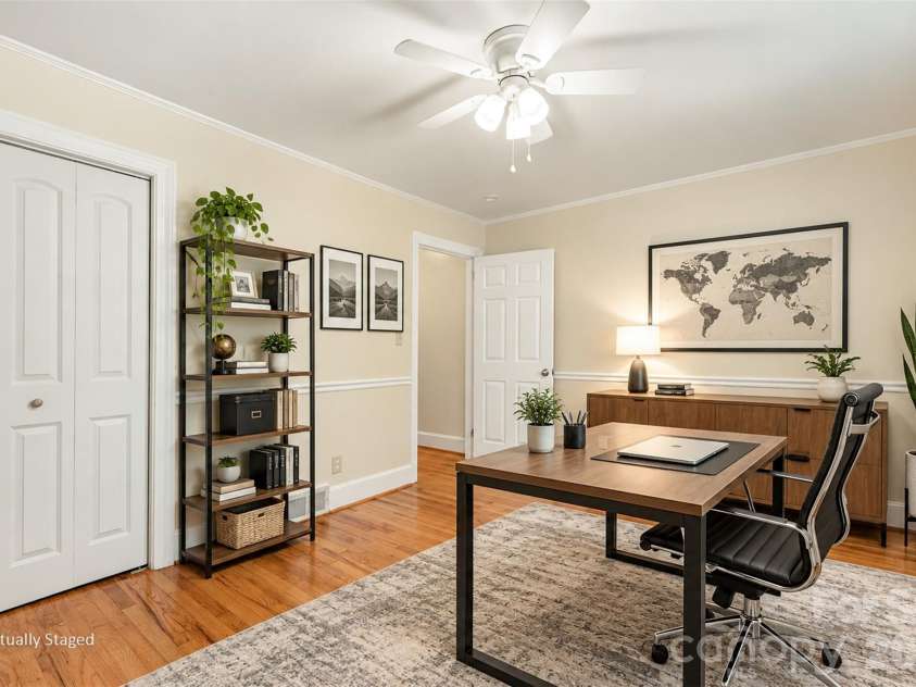 827 Ferndale Drive, Statesville, NC 28677.  MLS# CAR4424302, YatesRealty ID 53596. 