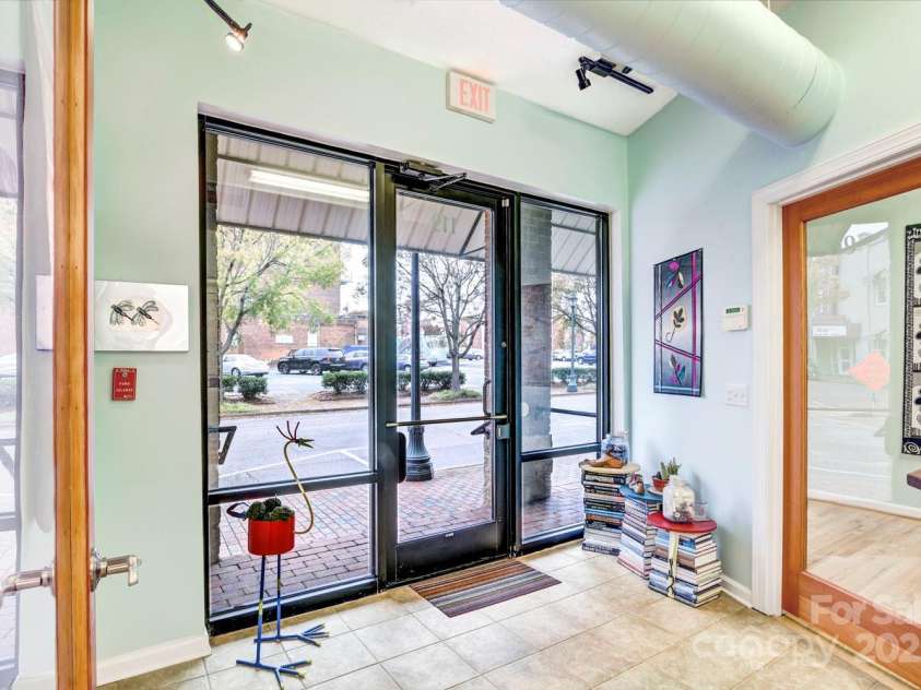119 Lee Street, Salisbury, NC 28144.  MLS# CAR4216965, YatesRealty ID 536. Welcoming Foyer