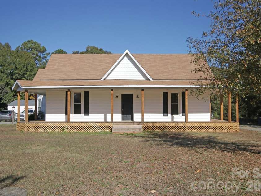119 Marion Street, Clover, SC 29710.  MLS# CAR4334219, YatesRealty ID 5360. 