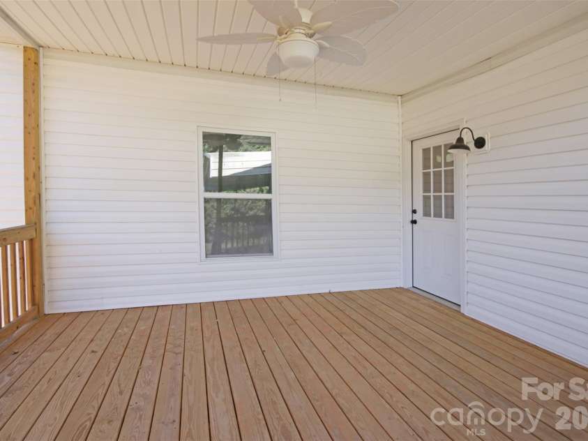 119 Marion Street, Clover, SC 29710.  MLS# CAR4334219, YatesRealty ID 5360. 