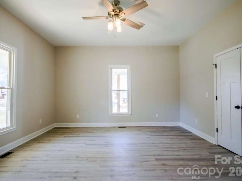 119 Marion Street, Clover, SC 29710.  MLS# CAR4334219, YatesRealty ID 5360. 