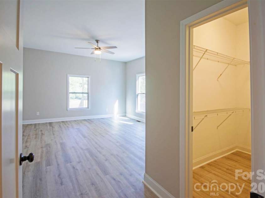 119 Marion Street, Clover, SC 29710.  MLS# CAR4334219, YatesRealty ID 5360. 