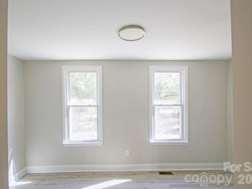 119 Marion Street, Clover, SC 29710.  MLS# CAR4334219, YatesRealty ID 5360. 
