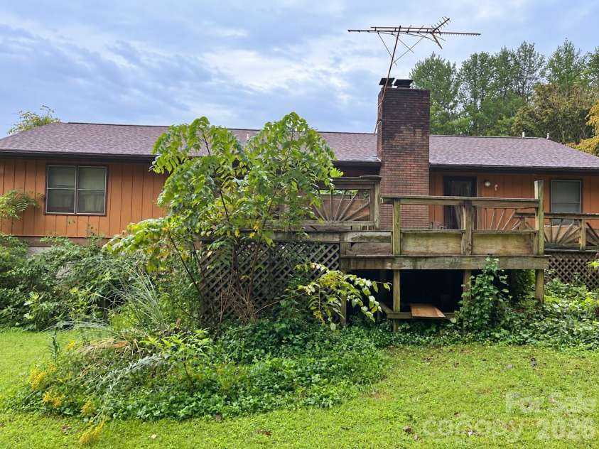 6 Daniel Drive, Fletcher, NC 28732.  MLS# CAR4428702, YatesRealty ID 53603. 