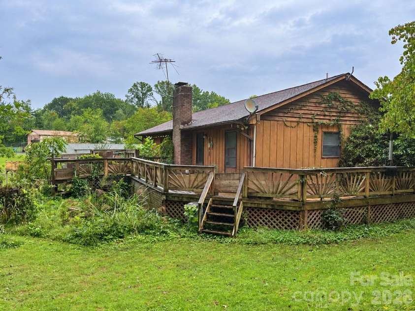 6 Daniel Drive, Fletcher, NC 28732.  MLS# CAR4428702, YatesRealty ID 53603. 