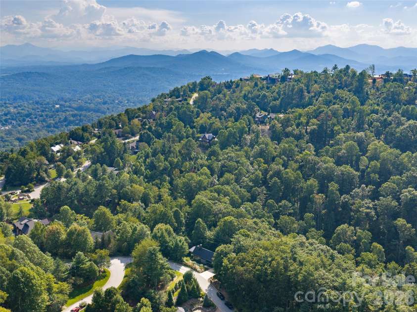 6 Waterside Drive, Asheville, NC 28804.  MLS# CAR4423938, YatesRealty ID 53607. 