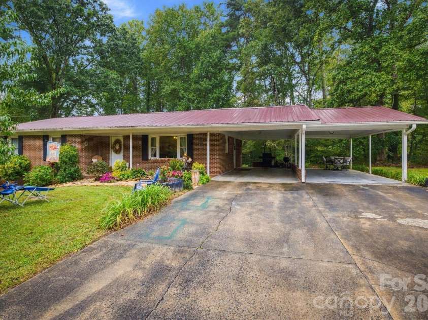 4753 Calico Road, Lenoir, NC 28645.  MLS# CAR4425525, YatesRealty ID 53609. 