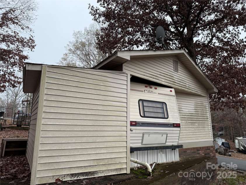 102 Arrowood Trail, Mount Gilead, NC 27306.  MLS# CAR4327962, YatesRealty ID 5361. 