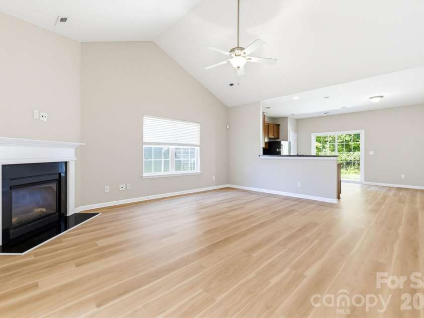 1704 Swan Drive, Charlotte, NC 28216.  MLS# CAR4429559, YatesRealty ID 53612. 