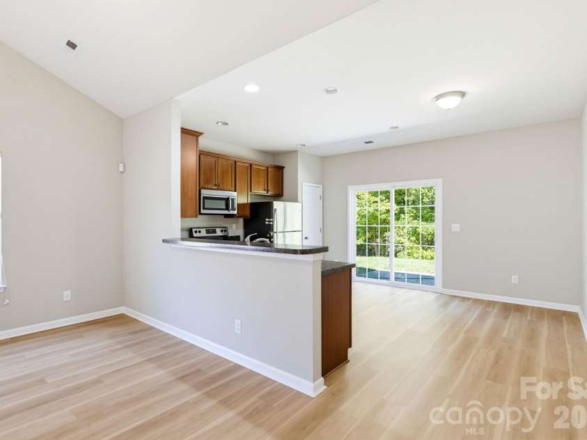 1704 Swan Drive, Charlotte, NC 28216.  MLS# CAR4429559, YatesRealty ID 53612. 