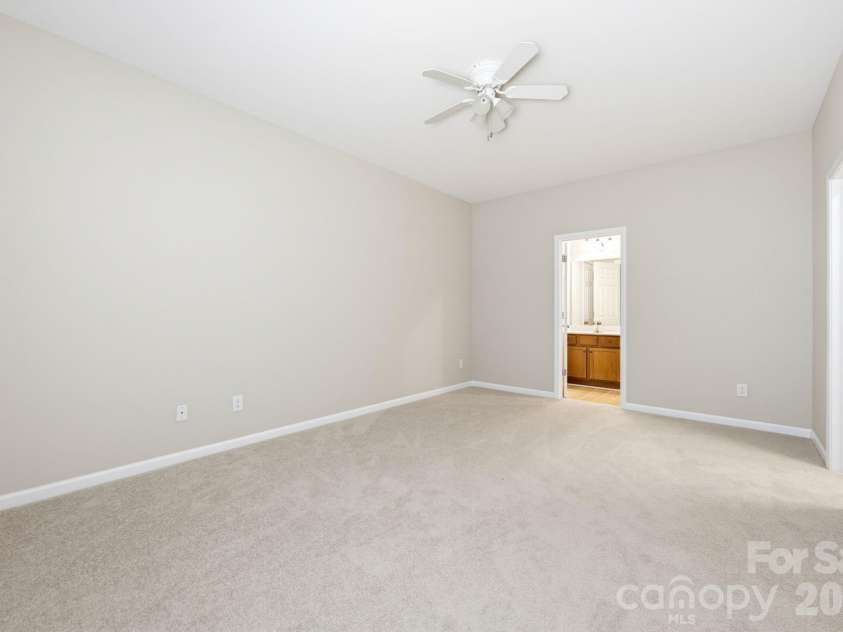 1704 Swan Drive, Charlotte, NC 28216.  MLS# CAR4429559, YatesRealty ID 53612. 