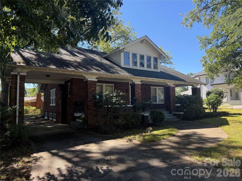718 E Franklin Street, Monroe, NC 28112.  MLS# CAR4429571, YatesRealty ID 53613. 