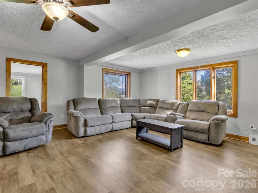 408 Sunny Drive, Waynesville, NC 28786.  MLS# CAR4429563, YatesRealty ID 53614. 