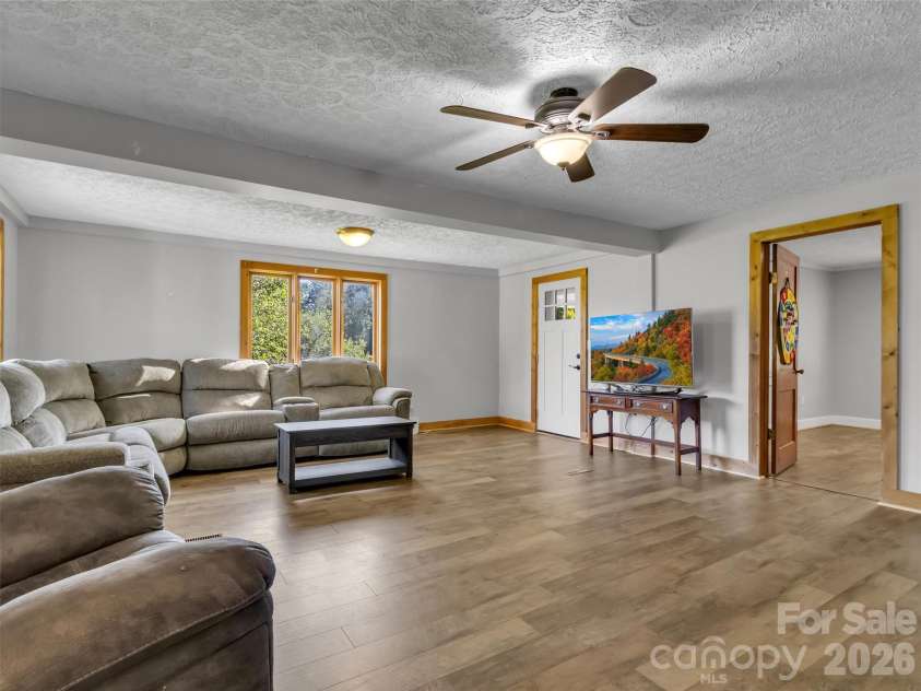 408 Sunny Drive, Waynesville, NC 28786.  MLS# CAR4429563, YatesRealty ID 53614. 