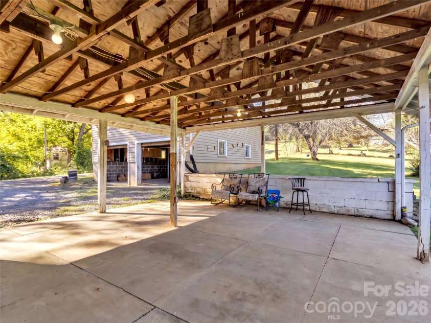 408 Sunny Drive, Waynesville, NC 28786.  MLS# CAR4429563, YatesRealty ID 53614. 