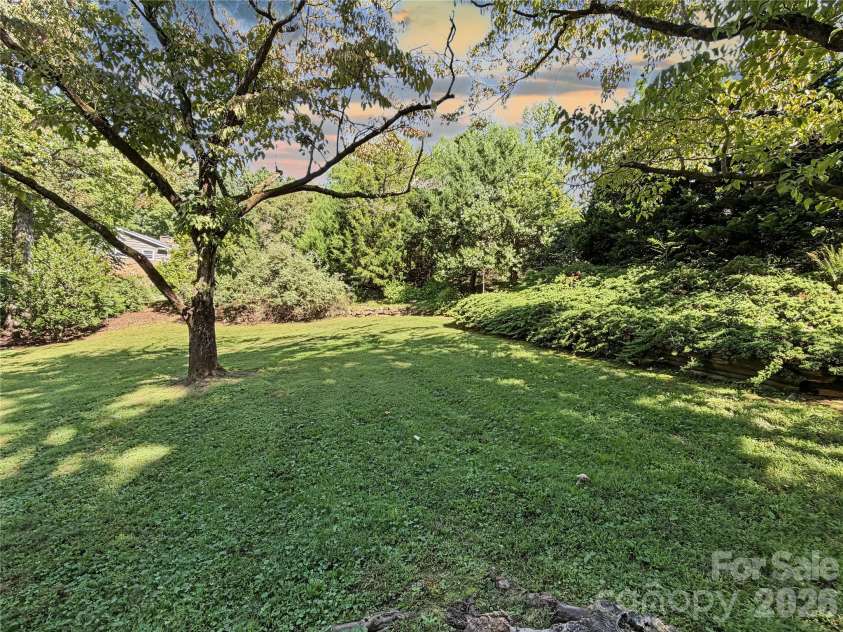 186 Catherine Drive, Columbus, NC 28722.  MLS# CAR4429572, YatesRealty ID 53615. 