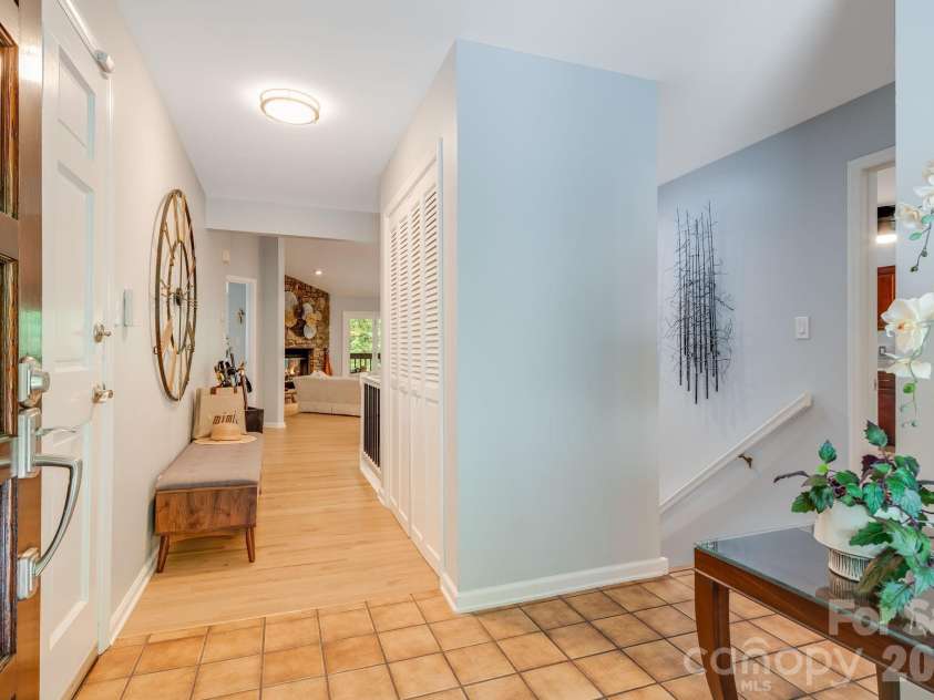 1702 Timber Trail, Asheville, NC 28804.  MLS# CAR4423748, YatesRealty ID 53617. 