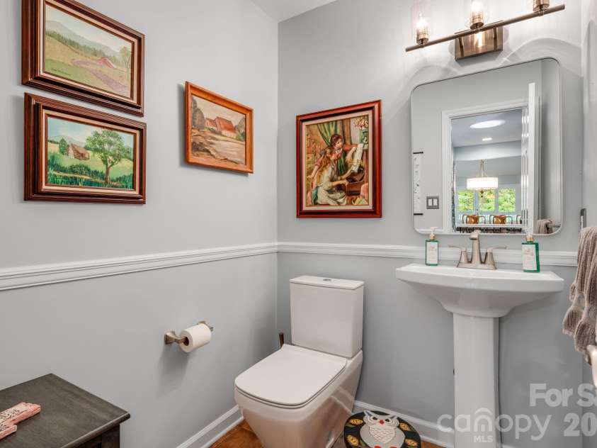 1702 Timber Trail, Asheville, NC 28804.  MLS# CAR4423748, YatesRealty ID 53617. 