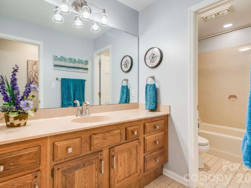 1702 Timber Trail, Asheville, NC 28804.  MLS# CAR4423748, YatesRealty ID 53617. 