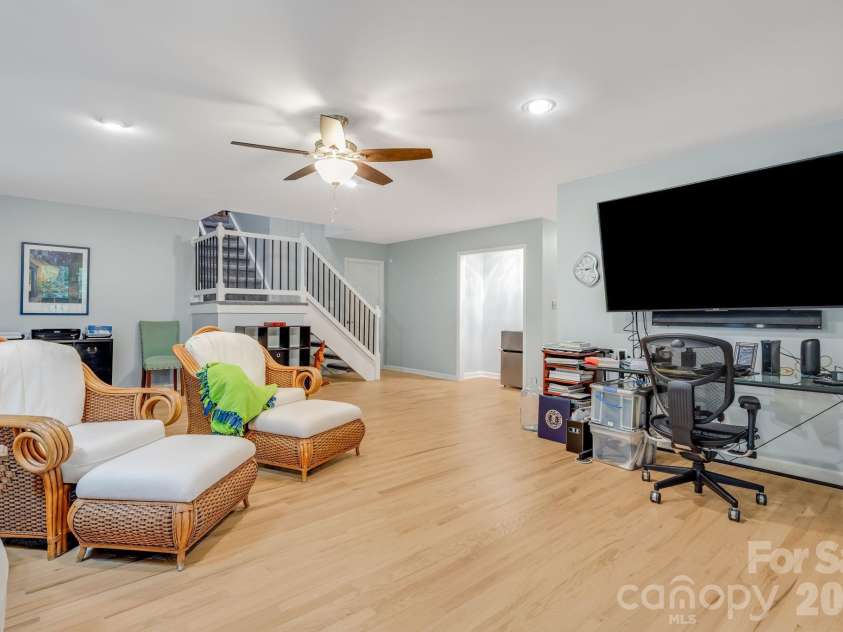 1702 Timber Trail, Asheville, NC 28804.  MLS# CAR4423748, YatesRealty ID 53617. 