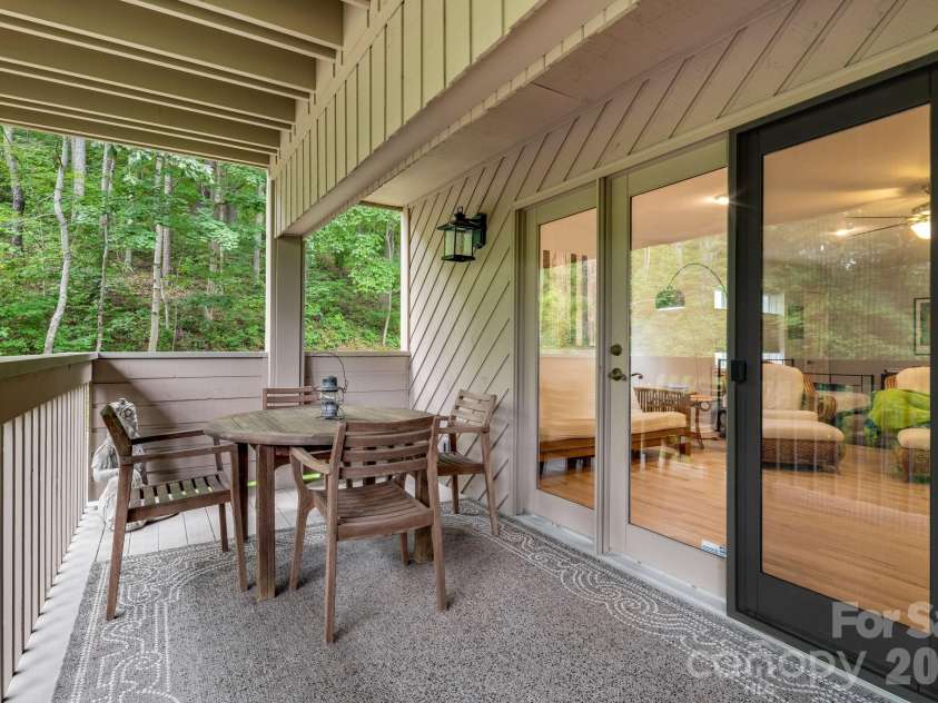 1702 Timber Trail, Asheville, NC 28804.  MLS# CAR4423748, YatesRealty ID 53617. 
