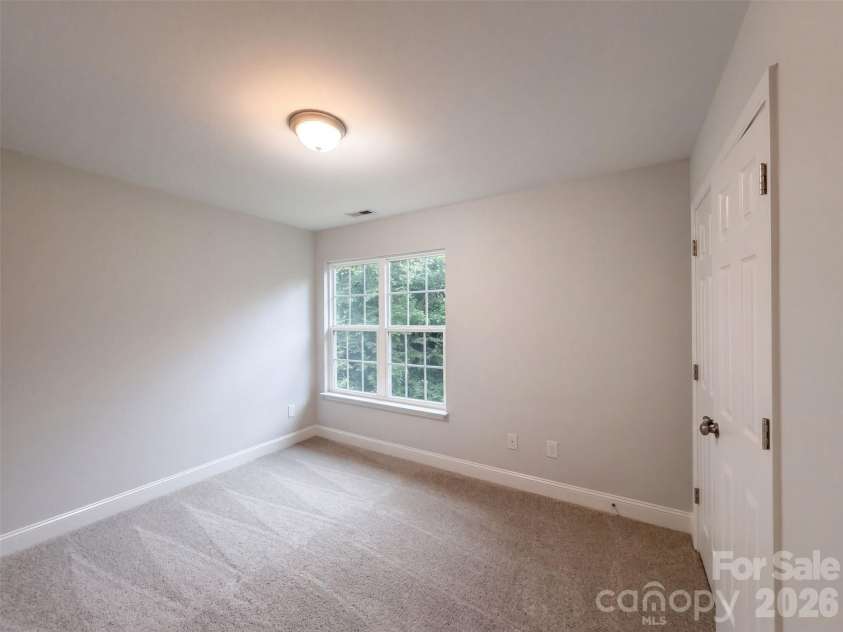 117 Sundance Circle, Statesville, NC 28625.  MLS# CAR4429597, YatesRealty ID 53618. 