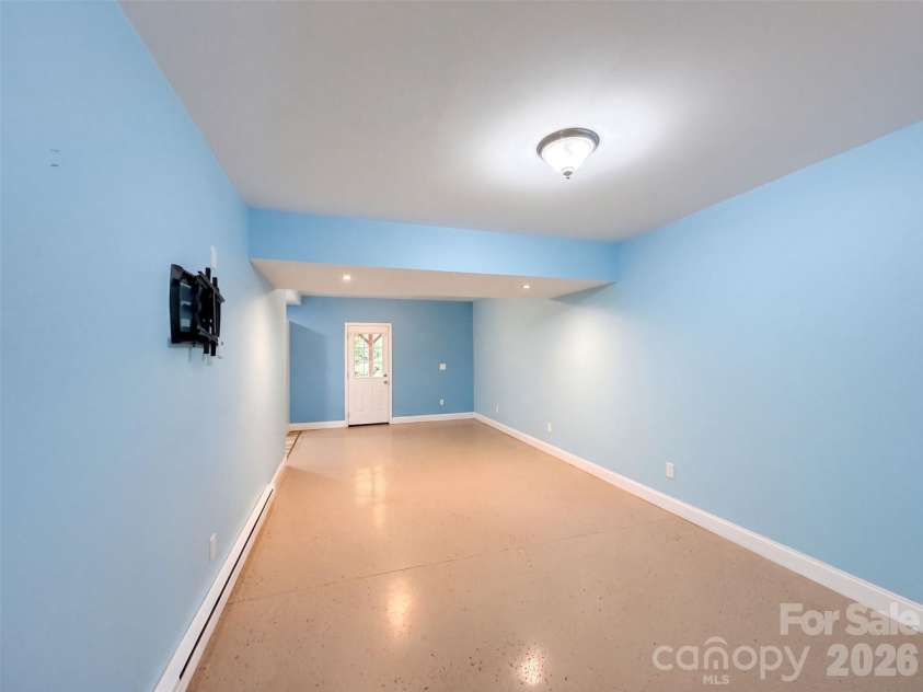 117 Sundance Circle, Statesville, NC 28625.  MLS# CAR4429597, YatesRealty ID 53618. 