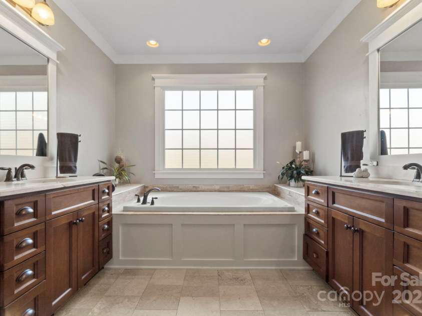 2012 Tomshire Drive, Gastonia, NC 28056.  MLS# CAR4131754, YatesRealty ID 5362. 